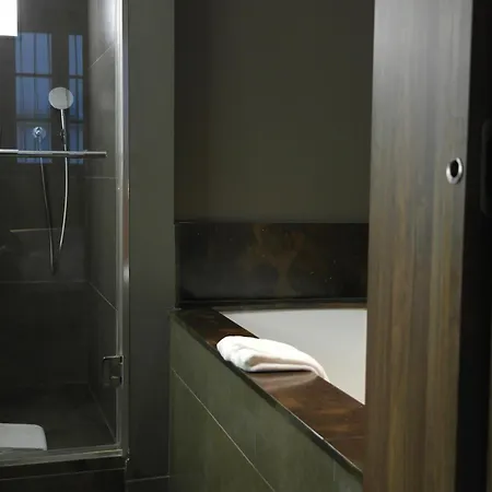 Jules & Jim Hotel