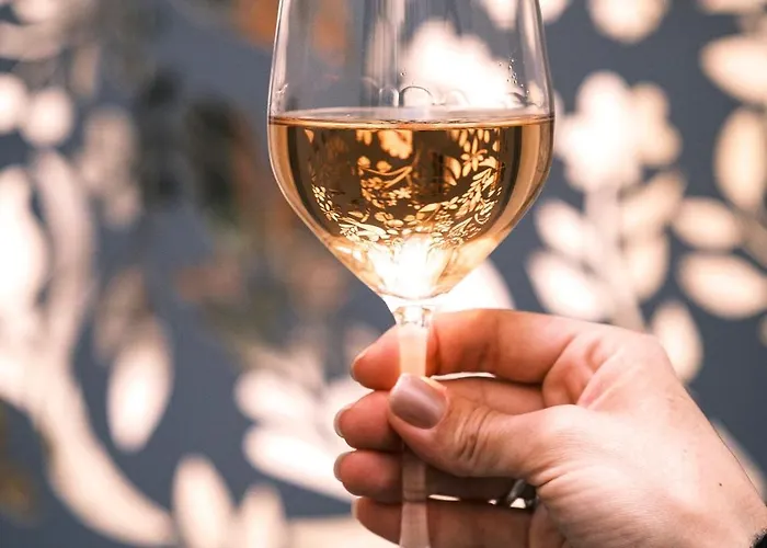 쥴 앤드 짐 호텔 4*