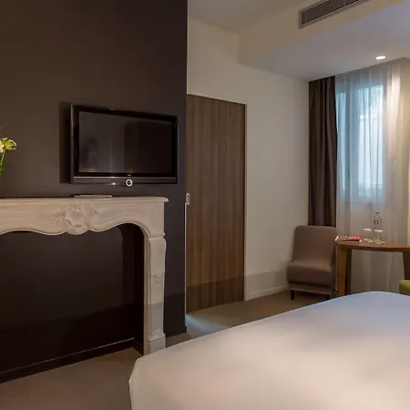 Jules & Jim מלון